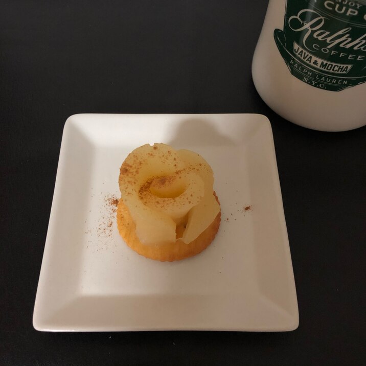 りんごのコンポート お花のリッツ ♪